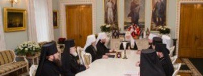 Синод УПЦ КП просить Патріарха Варфоломія прислати комісію в Україну, бо Патріарх Кирил вводить в оману православний світ