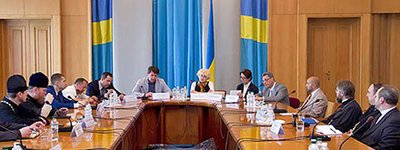 МЗС та Церкви звернули увагу на проблему звільнення заручників на Донбасі