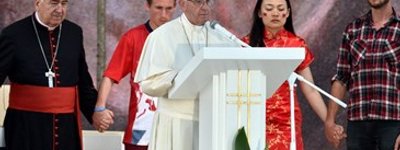 «Время подняться с диванов апатии и комфорта»,  Папа молодежи