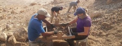 Археологи в Юдейській пустелі знайшли ще одну печеру, де зберігалися "Кумранські рукописи"