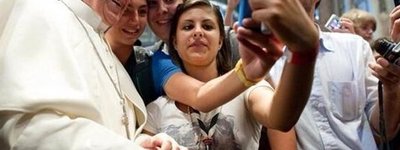 Папа призвал учить молодежь аскетичности