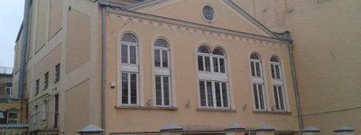 Unknown person threw a bottle of fuel in Lviv synagogue