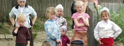 Школярі села Космирин страйкують із вимогою спорудження нової школи