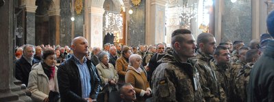 У Львові сьогодні моляться за воїнів і освячують пам'ятний знак полеглим за Україну