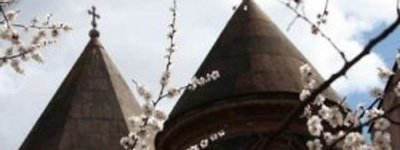 Вірменська Церква відзначає Вербну Неділю – Цахказард