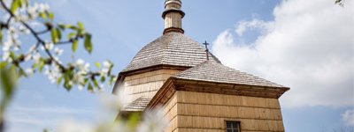 На Львівщині відкрили відреставровану дерев’яну церкву XVII століття