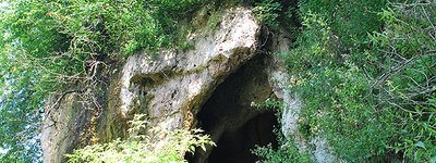Стінка – печерний храм над Дністром