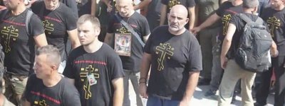 «Готові до війни» почаївські прочани є працівниками охоронних фірм, - митрополит УПЦ КП