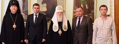 Патріарх Філарет нагородив дипломатів, які намагаються полегшити становище українських в'язнів Кремля
