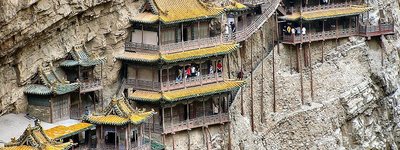 В Китае после ремонта открыли "Висящий храм", которому более 1,5 тысячи лет