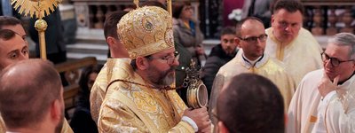 Неаполітанське диво: кров святого Януарія розрідилась у руках Патріарха Святослава