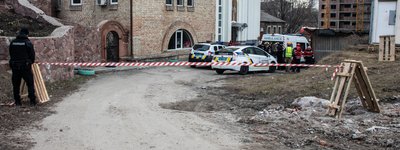 В Киеве на территории монастыря РПЦЗ (В-В) нашли окровавленный труп сотрудника АП