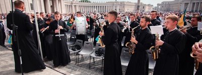 Оркестр та хор львівської семінарії виступив перед Папою