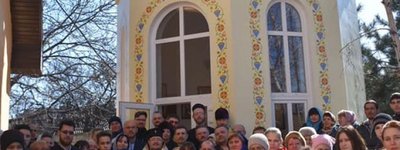 В прифронтовой Марьинке открыли первую церковь ПЦУ в украинском стиле