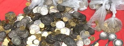 Аферисты выманили у священнослужителя Киево-Печерской лавры 500 тыс. грн. за фальшивые монеты