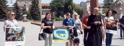 В Івано-Франківську відбулася молитовна акція на підтримку традиційних християнських цінностей