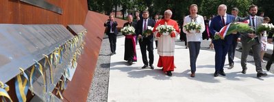 Vatican's cardinal paid tribute to the Heroes of the Heavenly Hundred in Lviv and laid the first stone of a Shelter for Single Women