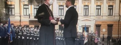 Archbishop Claudio Gugerotti was awarded the Order of Merit, III Degree