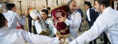 Иудеи отметили праздники Симхат Тора 5781 по правилам карантина