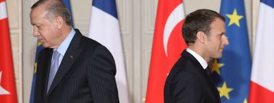 Ердоган публічно принизив Макрона за його ставлення до мусульман