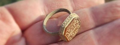 Ring of Sultan Suleiman's grandson with a curious inscription found in Ukraine