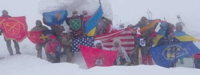 Капелани ПЦУ разом з воїнами НАТО помолились на вершині Говерли за українських героїв