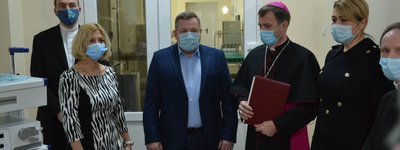 Маріупольський центр здоров’я дитини та жінки отримав медичне обладнання  в рамках проекту «Папа для України»
