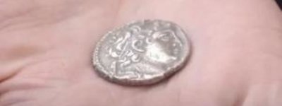 Монету біблійних часів з зображенням стародавнього божества виявили в Єрусалимі