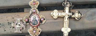 На Львівщині неповнолітній вкрав хрести із церкви