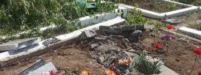 Танком по могилам: боевики разнесли кладбище на оккупированной Луганщине