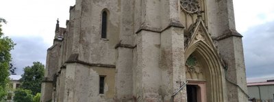У Чернівцях зібрана на відновлення старовинного костелу сума зникла в банку