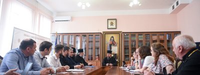 Митрополит Епіфаній обговорив з юристами питання протидії тиску УПЦ МП на ПЦУ