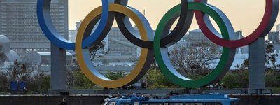 Автором девізу Олімпійських ігор є французький священик Анрі Дідон: цьогоріч МОК вніс до нього ще одне слово