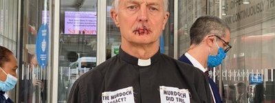 Священик зашив собі рот на знак протесту проти замовчування проблеми клімату