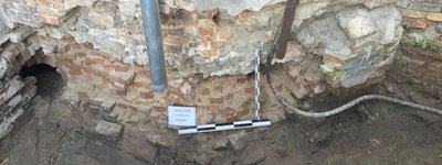 Під час досліджень монастиря шариток у Луцьку виявили 300 археологічних знахідок