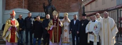 У Харкові встановили пам’ятник святому Папі Івану Павлу II