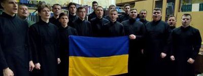 Рівненські семінаристи заспівали «Батько наш Бандера»