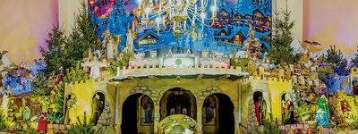 У храмі Тернополя монтують найбільшу шопку в Україні