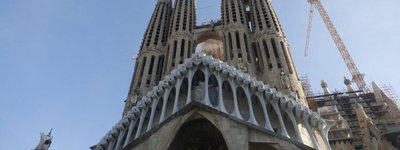 Найвідоміший храм Барселони знову відкрили для туристів