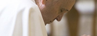 Pope renews prayers for tense Ukraine situation