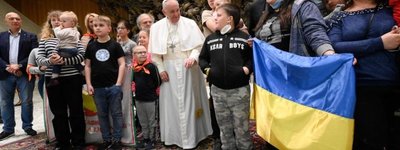 Pope Francis meets with Ukrainian refugee children
