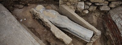 Вчені розкриють загадковий саркофаг, знайдений після пожежі в Нотр-Дамі
