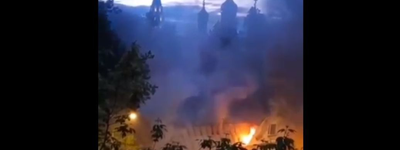 У Москві вогонь охопив будівлю на території храму ХVІІ ст.