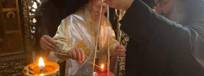 Ecumenical Patriarch Bartholomew lights an unquenchable lamp in front of the miraculous Iveron Icon of the Mother of God as a symbol of prayer and sacrifice to God for "suffering Ukraine"