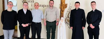 Президент Польщі подарував фігуру Фатімської Богородиці духовній семінарії у Ворзелі
