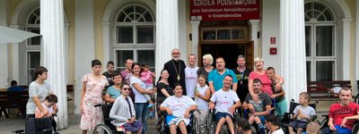 Архиєпископ УПЦ США відвідав у Польщі українських дітей