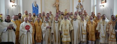 Спільні реколекції єпископів УГКЦ і РКЦ в Україні закінчилися братньою зустріччю