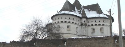 Руйнується єдина в Україні церква-фортеця XIV-XVI століть, що на Хмельниччині