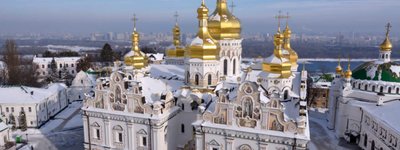 Лавра має бути духовним центром Української Церкви — Порошенко