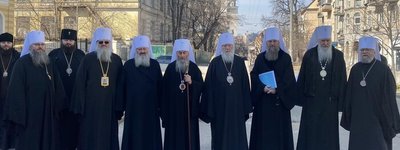UOC-MP Synod asks Zelensky not to take away the Lavra and not to ban their activities